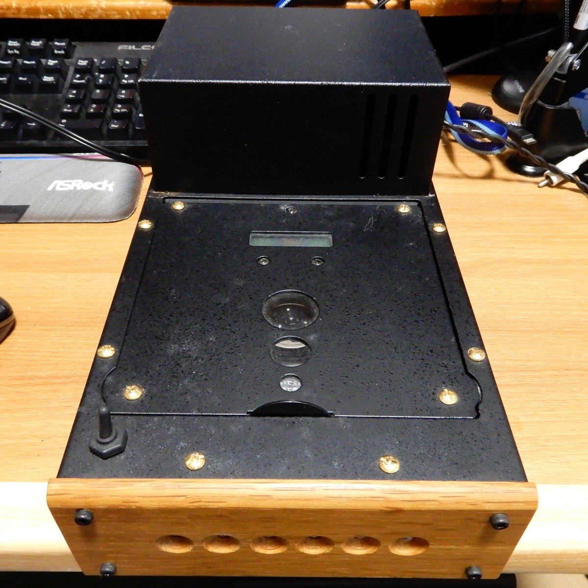 PCL86's tweet photo. 頂き物のCDプレーヤー「TU-878CD」ですが、使用真空管がECC82から2C51に変更されていました。
2C51Aは高価で、マイクロフォニック・ノイズが大きいので、本来のECC82仕様に戻しました。
ECC82の他にECC81、ECC83も使えます。
#CDプレーヤープレーヤー
#エレキット
#TU_878CD
#真空管
#2C51
#ECC82 https://t.co/fqMpbvC5I5