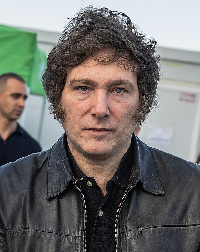 harryelsocio's tweet photo. Ver a la mugre argentina con el escroto encogido ante Javier Milei no tiene precio. Vamos Peluca !

¡¡¡Viva la Libertad, carajo !!!! https://t.co/69QBOdZaCs