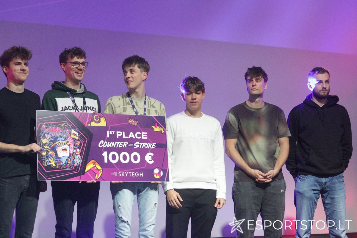 EsportoTopas's tweet image. Sveikiname @7ReasonsGaming ekipą laimėjus Comic Con Baltics CS2 turnyrą! ⭐️
🥇@slokkerR
🥇@R3Lcs
🥇@streakncs
🥇@Reggie23M
🥇@luccs_hs