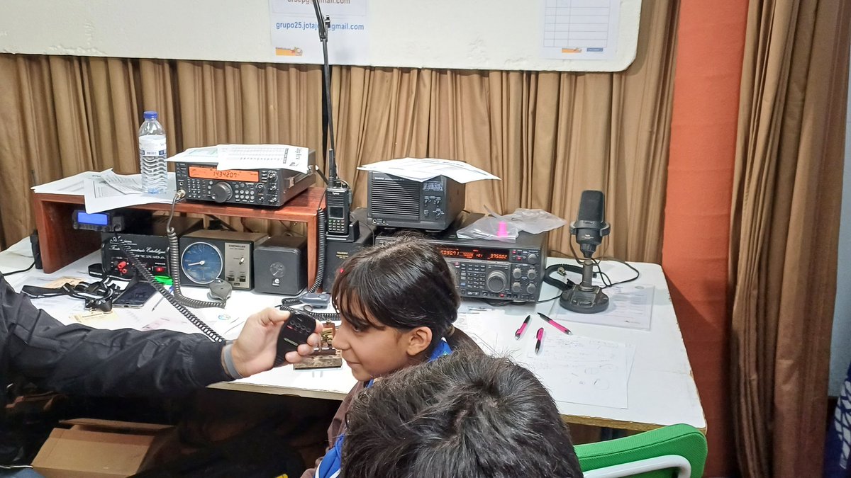 CT1HSN's tweet photo. Jamboree On The Air 2023 @ CR5EPG (Guimarães) . 
CR7AQJ @CT1DHM @CT1ENQ CT1EUK CT1EYN CT1FWS @CT1HSN https://t.co/ZvWl6uV0xe