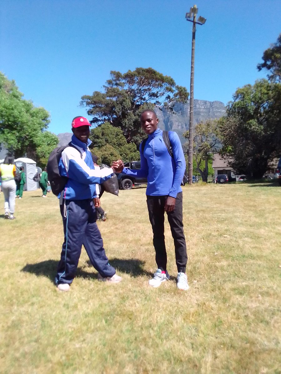FinlineInsights's tweet photo. Andrew Dick, dominated running in #capetown this weekend. He won both the #melkbosstrand and #donlockmemorial 15km races with a time of approx 49mins. He went on to win the #donlockmemorial 8km run with a time of just under 26mins... Well done young man #coachstar https://t.co/EbjcTrdnOY