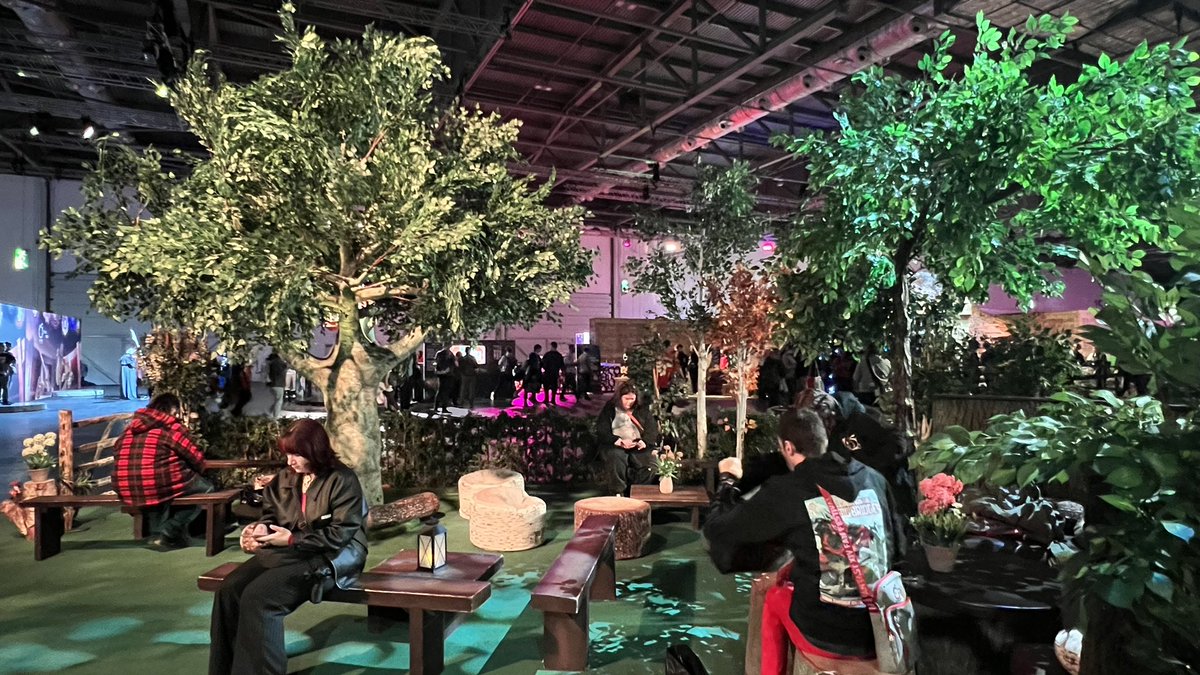 biggusbennus1's tweet photo. The themed areas in #FFXIVFanFest are so well done. 

Here’s a thread with pictures of each area.

First up, my home, Gridania! https://t.co/eM4tZmoErD