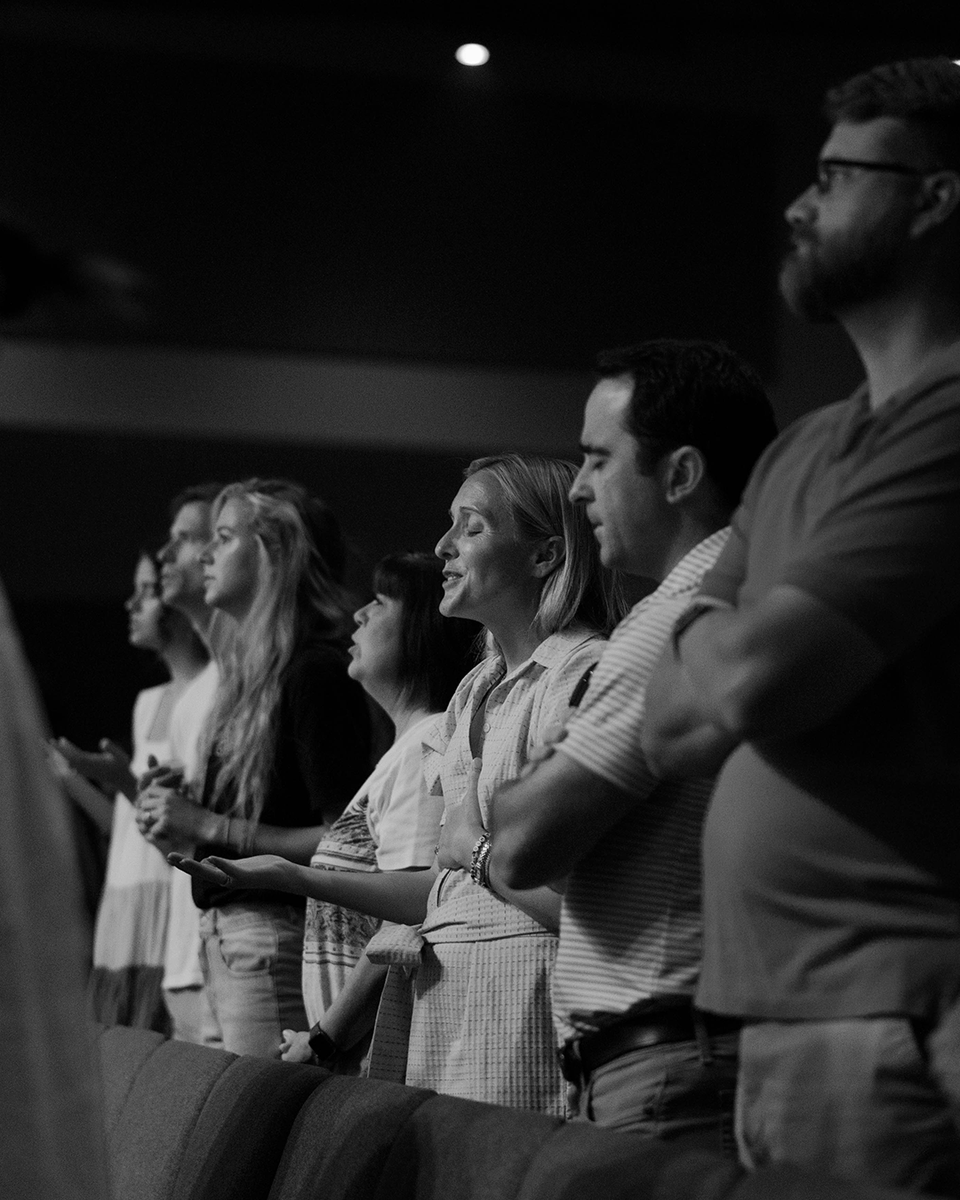athenschurch's tweet image. Wake up – it’s Sunday! Here’s what you can expect this morning:

🎶 Worship with Jordan, Amy, Justin, &amp;amp; Gabby
💭 Part 2 of #HonestToGod with @clayscroggins
❤️ Find out how you can LOVE through #AthensILoveYou 

See you soon!