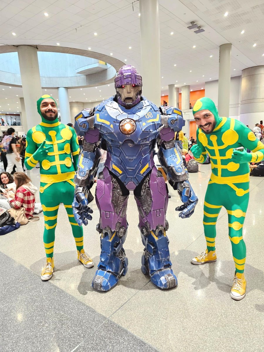 Mr_obesepockets's tweet image. 📷: Courtney Billy-Velez 
#Sentinel cosplay: @hummin_h2 
Multiple man cosplay: me 
Multiple man suit: Kevin Borchardt 

#madrox #newyorkcitycomiccon #newyorkcitycomiccon2023 #NYCC2023 #nycc #multipleman #multiplemancosplay #marvel #xfactor #marvelcomics #xmen