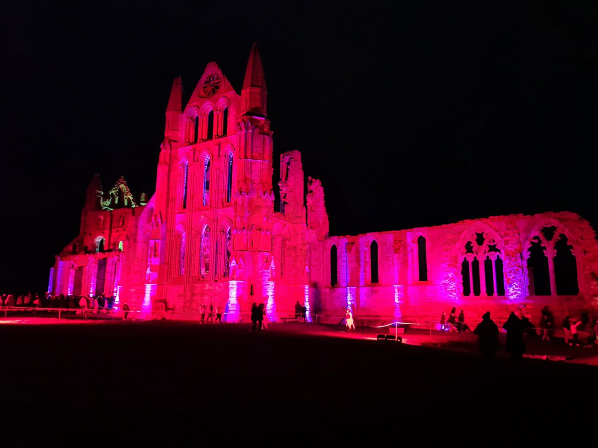 It's about to begin...Illuminated Abbey begins this evening - think drama, think Dracula, think delicious food and drink! 🧛🎉🙌 Tickets available on the door from 6pm, or book in advance via the English Heritage website.