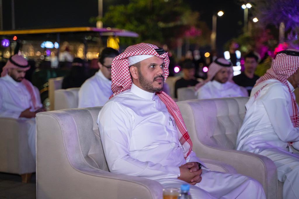 AbdullahALFAlFl's tweet photo. بدعوة خاصة من شركة #هامات القابضة تشرفنا بالحضور والمشاركة ضمن منسوبينا من #شركة_الأندلس_العقارية في حفل افتتاح #ذا_فيلج مول بمحافظة #جدة وجهة التسوق الجديدة 18 اكتوبر 2023 .

#عبدالله_الفيفي https://t.co/ECreyqen9e