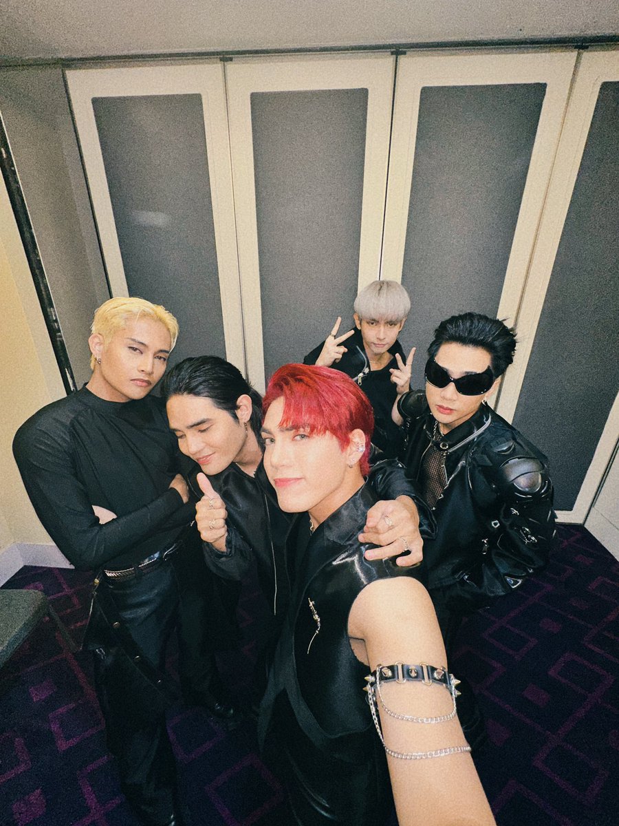 We're all geared up to ignite the stage at Playlist Live Festival! Get ready to rock with us, A'TIN! 

#SB19 #SB19atPlaylistLiveFestival
#PlaylistLiveFestival #PlaylistLiveFestival2023