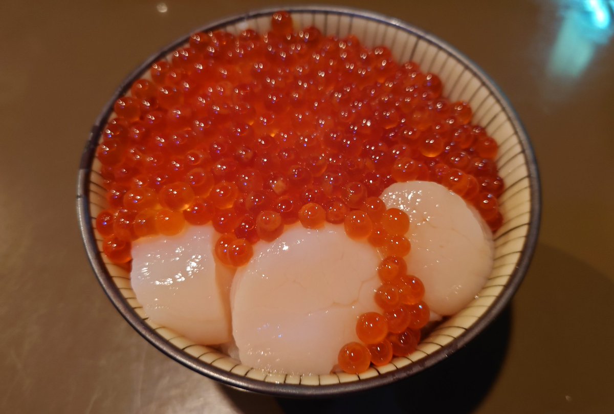 MNC_____'s tweet photo. 1億年ぶりに食べたけどめちゃくちゃ美味かった https://t.co/JCKBbMskke