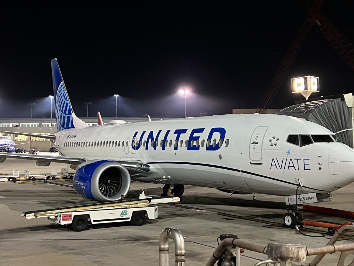 Aloha to Our Make A Wish Ohana. Mahalo to @united & @MakeAWish for creating amazing memories! #ahuihou @weareunited @RSWAirport @MikeSpagnuoloUA @scarnes1978 @LouFarinaccio @carletica #honolulu