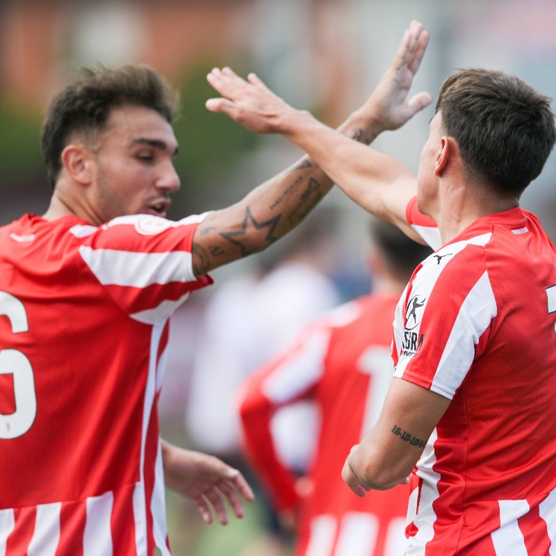RealSporting's tweet photo. 7⃣ victorias. 

🍍 Un equipo.

#SportingAtlético