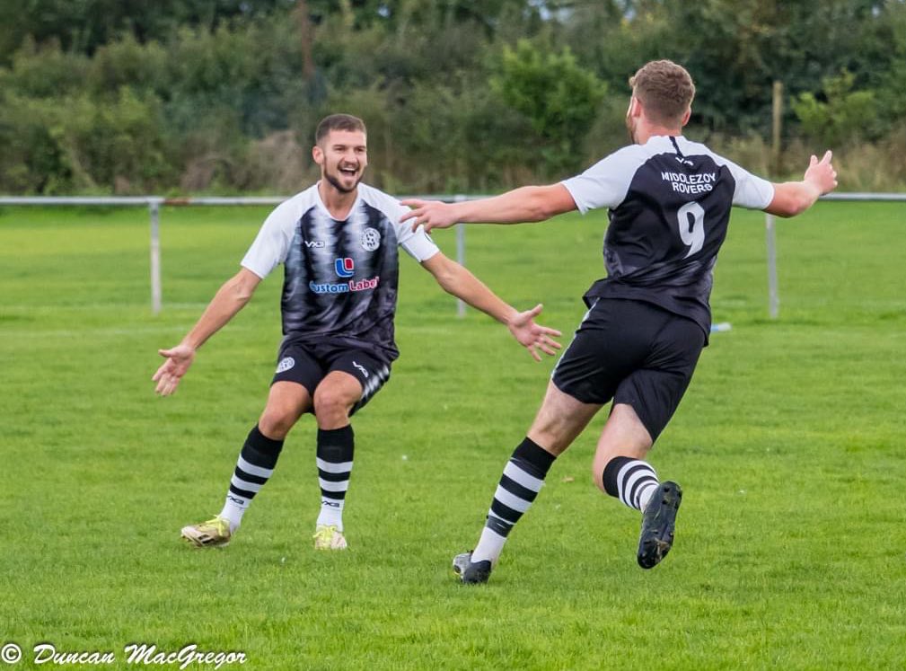 middlezoyrovers's tweet photo. A 3-1 win at home v Bitton FC.
A brace from ‘2 socks’ @liamwinter16 and a cross to force an own goal that would be in the best 100 own goals gave @middlezoyrovers an afternoon of entertaining football. Bitton for leaving the facilities clean 🙌.
@TSWesternLeague  MOM @ChazWhite https://t.co/l8t1lEH9la
