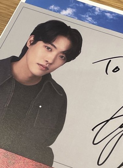 사람
살
려
😭😭