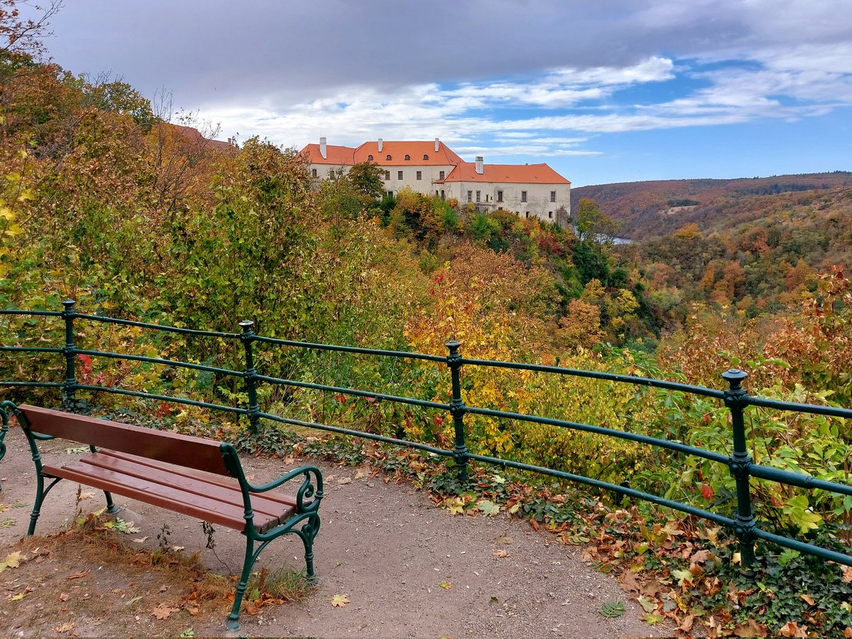 SortJindrich's tweet image. Znojmo v barvách podzimu 🍁🍂

#Znojmo #Moravia #Czechia #autumn