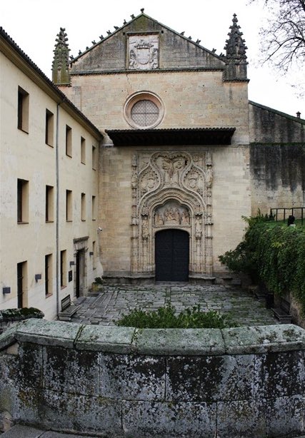 torque_cieza's tweet photo. A pesar de mi mala fama, durante toda mi vida fui una persona muy piadosa y austera, rechacé ser arzobispo de Sevilla, no comía carne y vestía de forma sencilla. Mi riqueza la destiné a engrandecer los Monasterios de Santa Cruz en Segovia y S. Tomás en Ávila. 

#historiacieza https://t.co/1X4RRLcBft