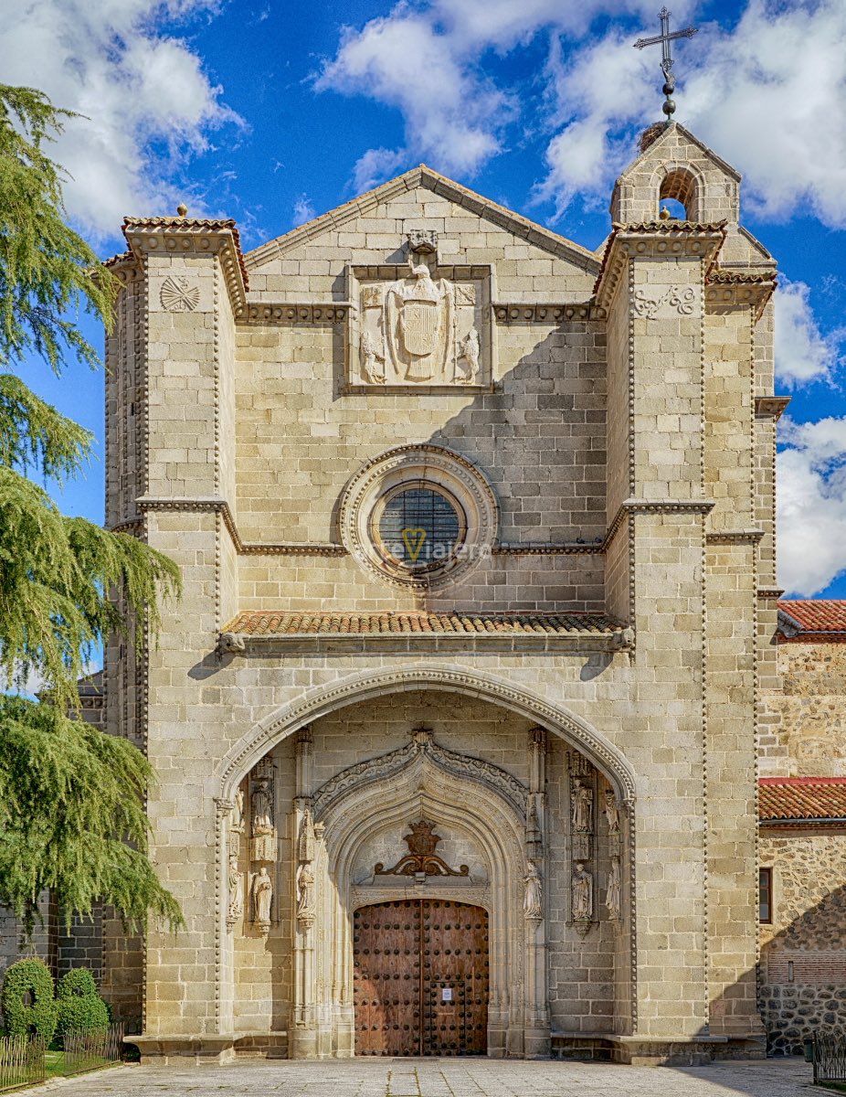 torque_cieza's tweet photo. A pesar de mi mala fama, durante toda mi vida fui una persona muy piadosa y austera, rechacé ser arzobispo de Sevilla, no comía carne y vestía de forma sencilla. Mi riqueza la destiné a engrandecer los Monasterios de Santa Cruz en Segovia y S. Tomás en Ávila. 

#historiacieza https://t.co/1X4RRLcBft
