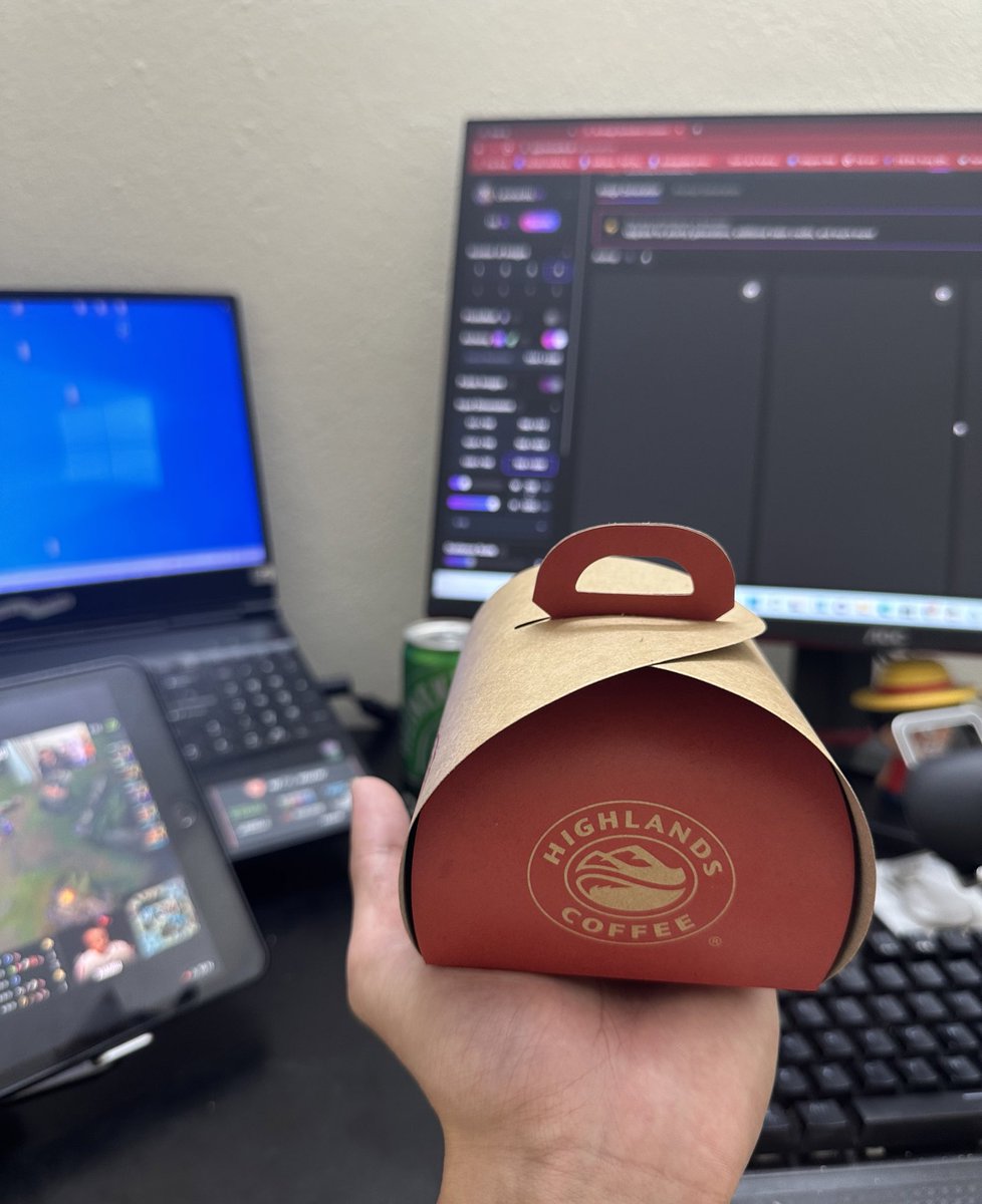 duc0vochi's tweet image. 🔥 Cuối tuần buồn quá lên cái Giveaway cho anh em

  Airdrop 60$ cho 4 anh em may mắn
  
Rule:  
1. Follow @Trduc1995 @h_autumn2502 @kqanhh48 
2. Like, RT bài này 
3. Comment một điều gì đó + tag 3 người bạn

48h End

Sẽ quay random bằng Twitter Picker

#Giveaway…