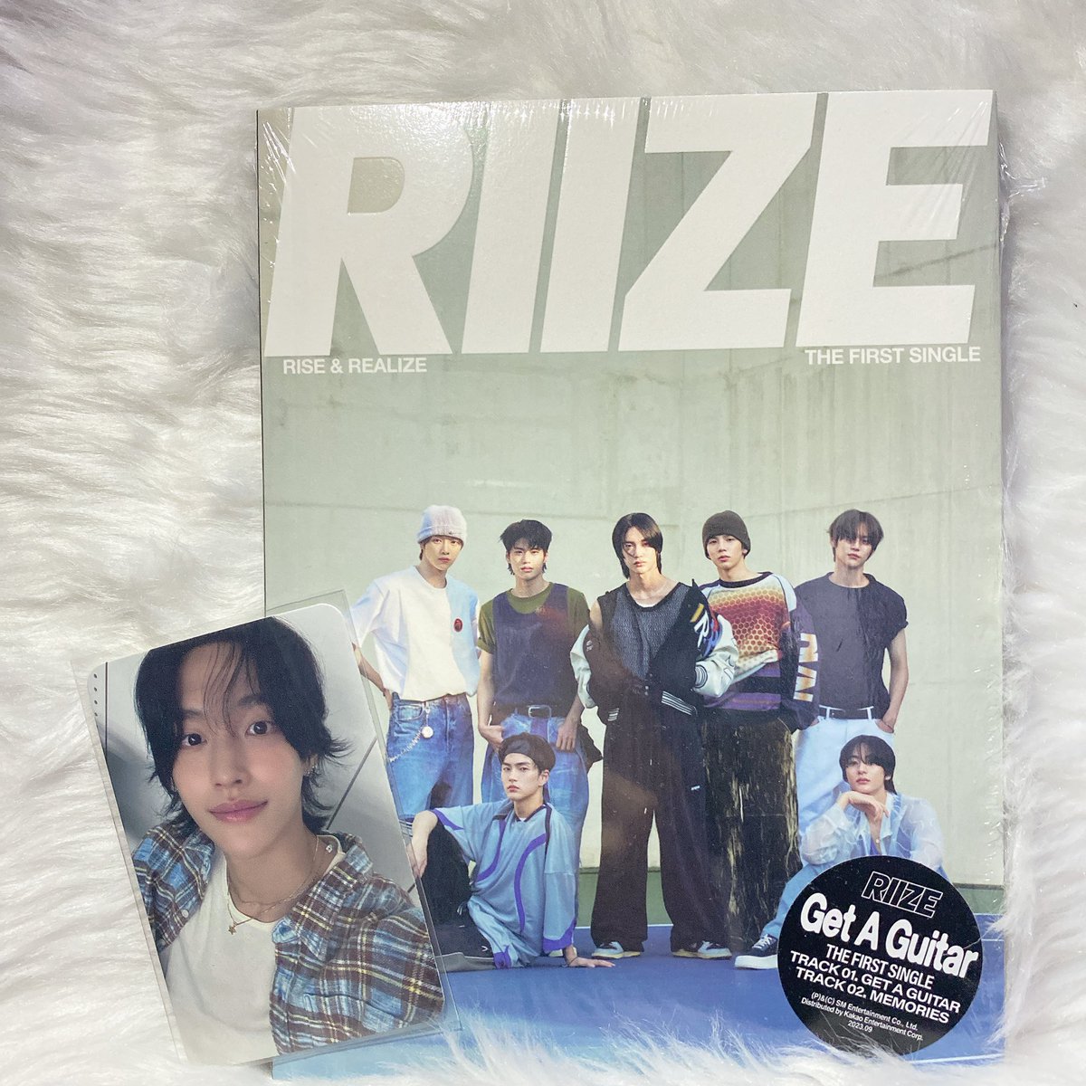 chyrwktsmIn_879's tweet photo. 🧡ph wts lfb 🧡

Official Wonbin Music Korea POB with Get A Guitar Mini Album= ₱1600 

🧡Onhand &amp; Ready to ship
🧡Accept Full COD thru Shopee 
🧡Send video before shipout

#Riize  #Wonbin #Seungchan #Shotato #Seunghan #Eunseok #Sohee #Anton #Photocard 

💌 reply/dm to claim https://t.co/MDV6CKIgPW