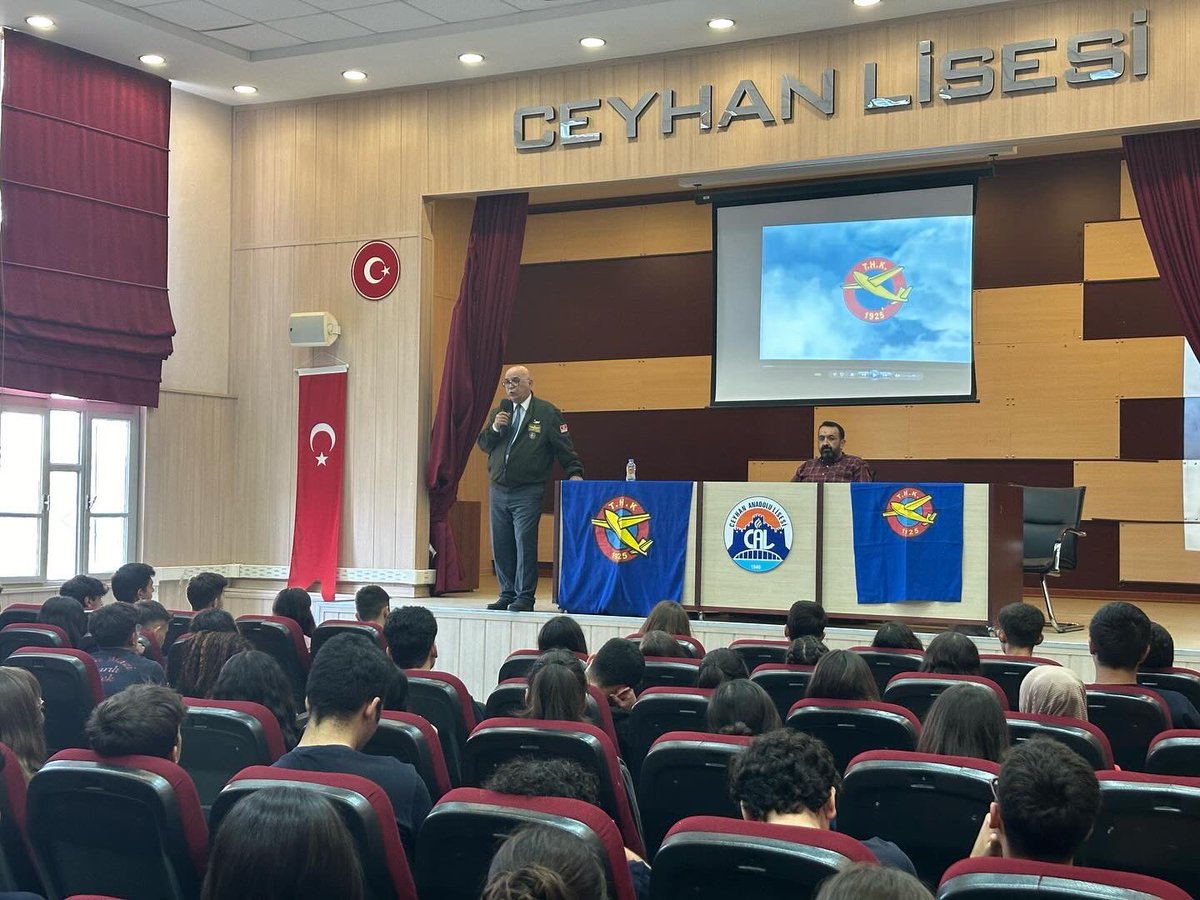 📍Ceyhan Lisesi 
 
Cumhuriyetimizin 100. Yılını kutlamaya hazırlandığımız şu günlerde; Cumhuriyetle yaşıt olan kurumunuzun tarihini,
sivil havacılığı, kurumumuzun paraşüt, planör, yelkenkanat, yamaçparaşütü ve model uçak hizmetlerini anlattık.
#TürkHavaKurumuCeyhanŞubesi ✈️