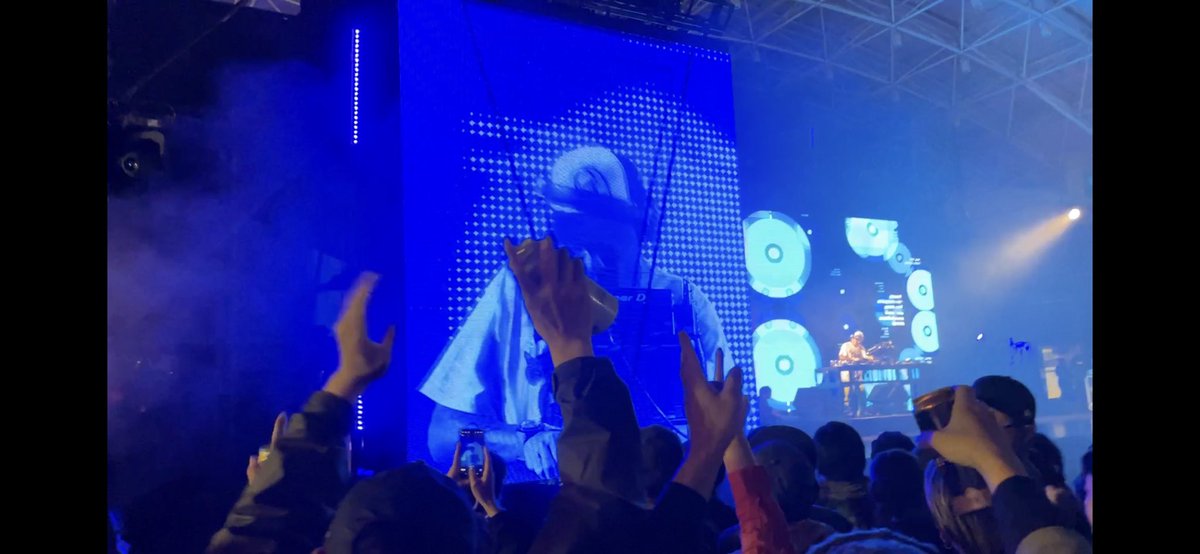 crft's tweet image. 息子と社会勉強

久しぶりの卓球さん
めちゃくちゃかっこよかった

#石野卓球 
#クリエイターズ2023
#TheCreators2023