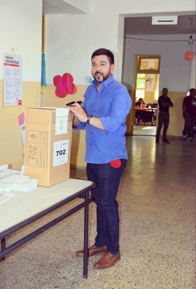 AlbertoGodoyFOk's tweet photo. A 40 años de la recuperación de la democracia, votamos con esperanza y alegría

¡Buena jornada para todos y todas! ❤️🇦🇷 https://t.co/R3P4LgbhnG