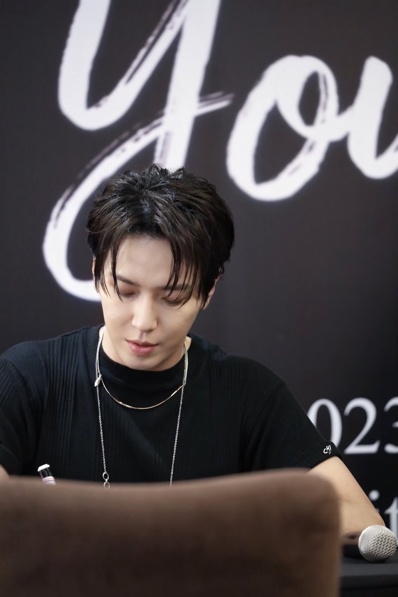 Nowor_Never_'s tweet photo. 20231021 Macau Fansign
😚@JYHeffect 

#정용화 #JUNGYONGHWA 
#너의_도시 #YOUR_CITY https://t.co/YWsP9sVCwI