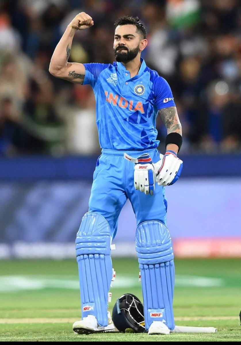 RamkeshAmrawat's tweet photo. जब उम्मीदें ख़त्म हो जाती हैं, तो महान व्यक्ति खड़ा हो जाता है।
#KingKohli
#IamVkohli 
#GOAT𓃵 https://t.co/PSD23k3ZbB