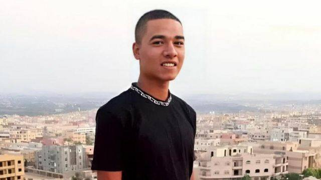 قبل ان يستغل الحادث من يريدون اشعال حرب

محمد صلاح اقتحم الحدود وقتل جنود اسرائيليين ، وقبل العدو الاعتذار