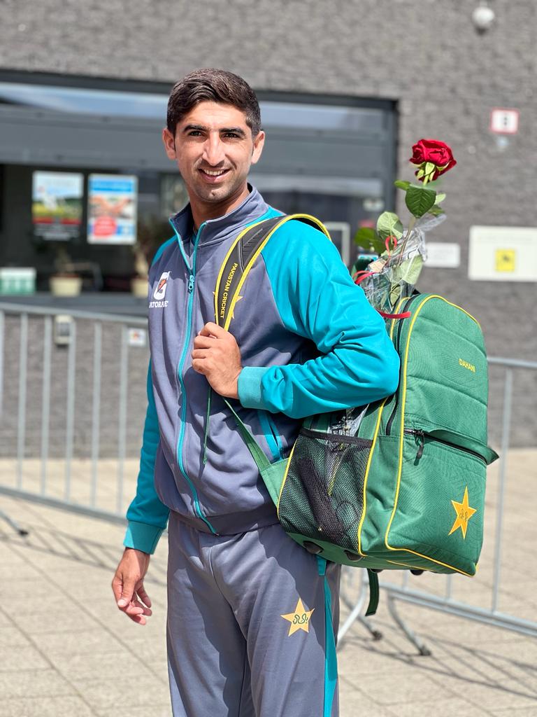 ShahnawazDahani's tweet photo. When Cricket becomes your love at first sight.❤ https://t.co/XRCH8FZOQl