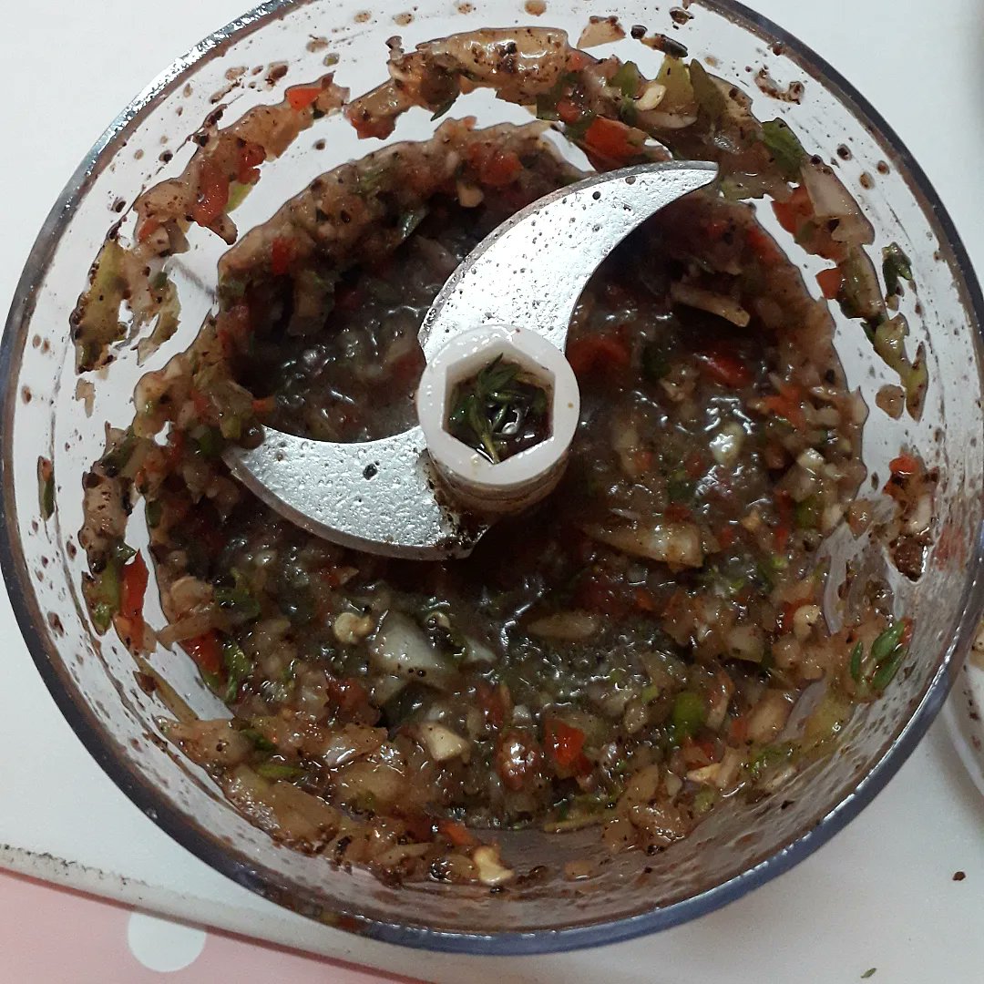 ronkelawal's tweet image. I had fun learning how to make jerk seasoning from scratch this weekend thanks to @FoodIFancy. 
And the chicken we marinated was *chef's kiss*