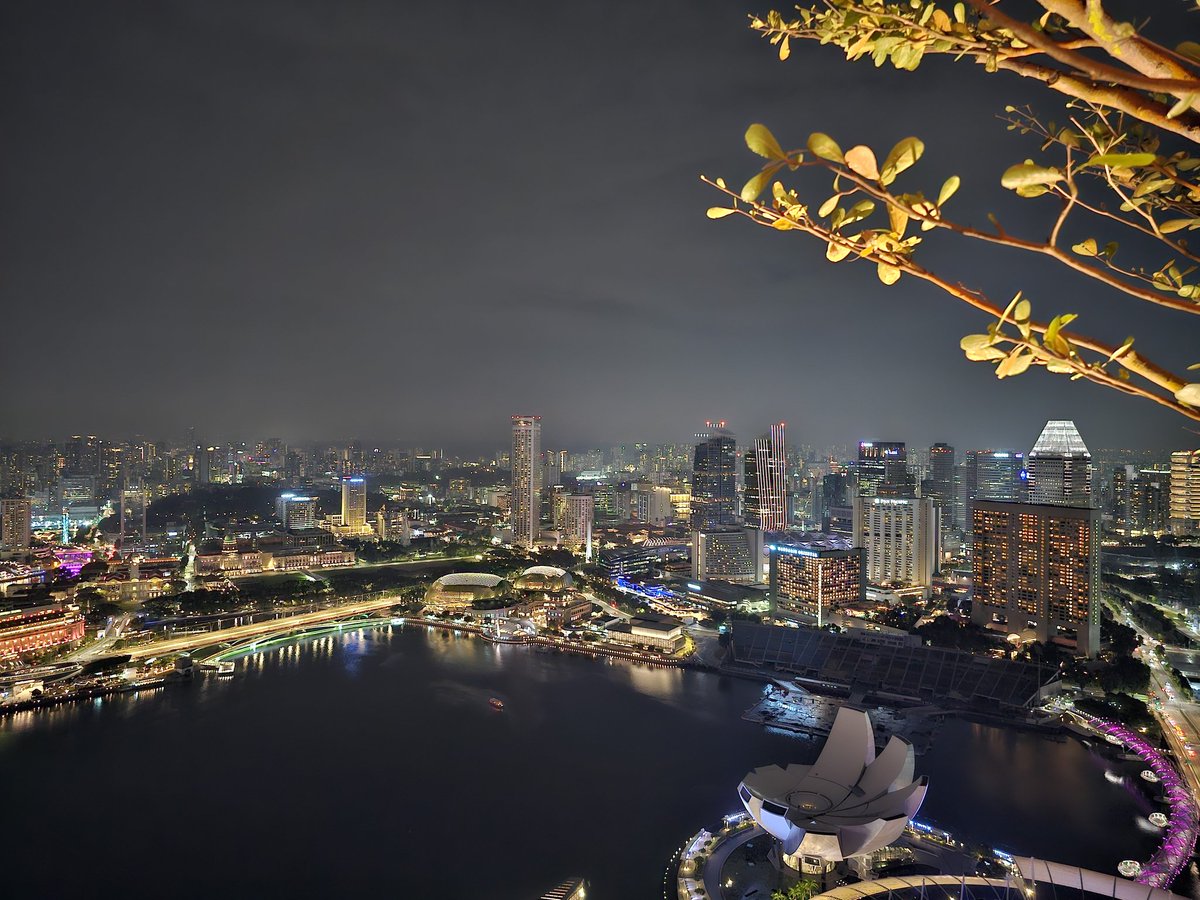 lustingromeo's tweet image. 这一刻 时间仿佛停止了

在夜深人静的时候。。。