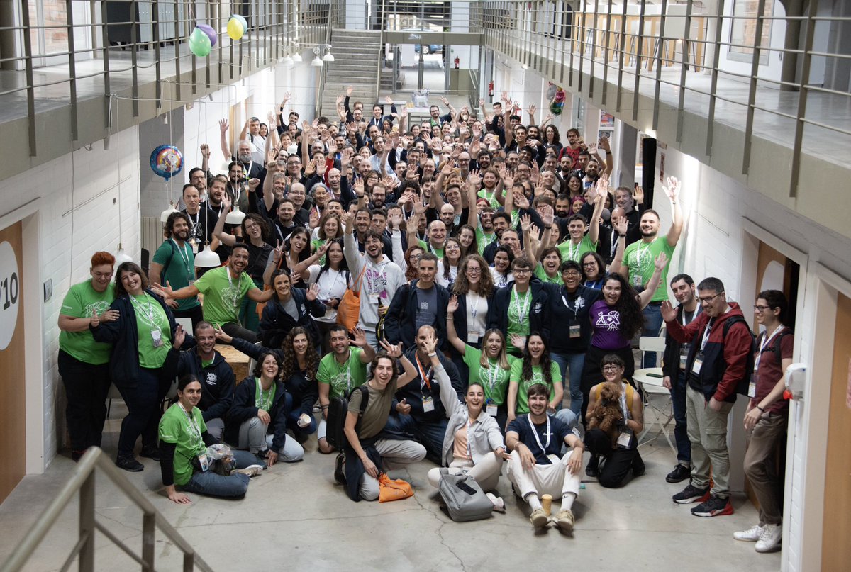 mstefanutti's tweet image. Q alegría poder haber sido parte de la #SCBCN23 🦄 Increíble el nivel de las charlas, y la buenas vibras de todos los participantes! Gracias a @bcnswcraft por darme la oportunidad de ayudar!