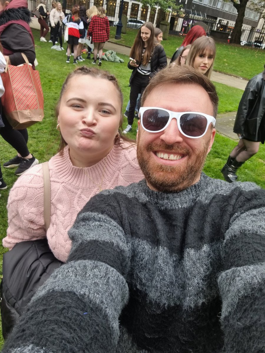 Cook12Charlotte's tweet photo. It was lovely to be able to meet you both for the first time. I'm soo happy I decided to come it was such a nice day, Thankyou❤️ @TheVampsCon @SasaMacek @TheLunarYear #lunars #connorball https://t.co/AN6P5Ri0UP