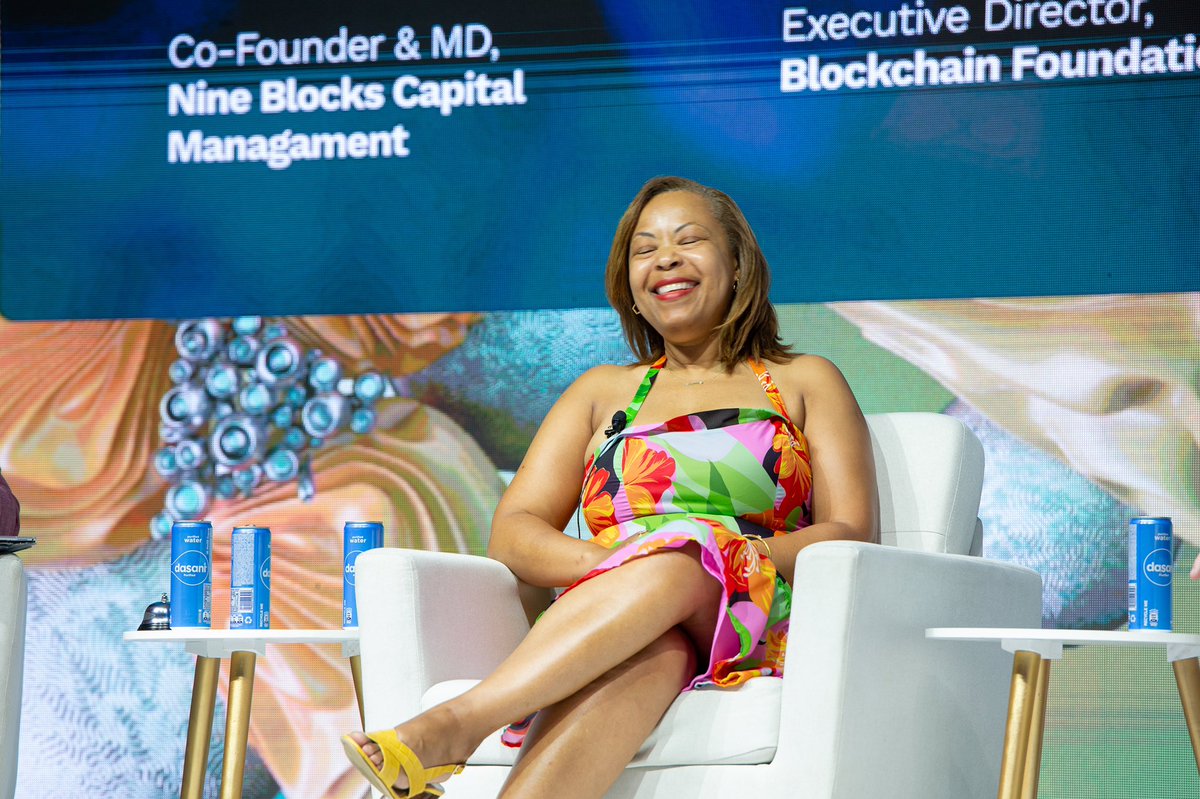 D_OppHub's tweet photo. @d3bahamas @okx @finoverse @SCBgov_bs @HonPhilipEDavis @finoverse_ @HoganLovells @Forkast_News @9BlocksCap @okxweb3 @okxchinese Cleve Mesidor (@cmesi) the Executive Director at @TheBlockFound had an inspiring discussion at the @D3Bahamas conference alongside @kylehauptman, and Paul Leder of @MilkenInstitute. 🌱💡 with @HenriArslanian as moderator.
#D3Bahamas #Finoverse #Web3 #Blockchain #Cryptocurrency https://t.co/QbNhBwsmwA