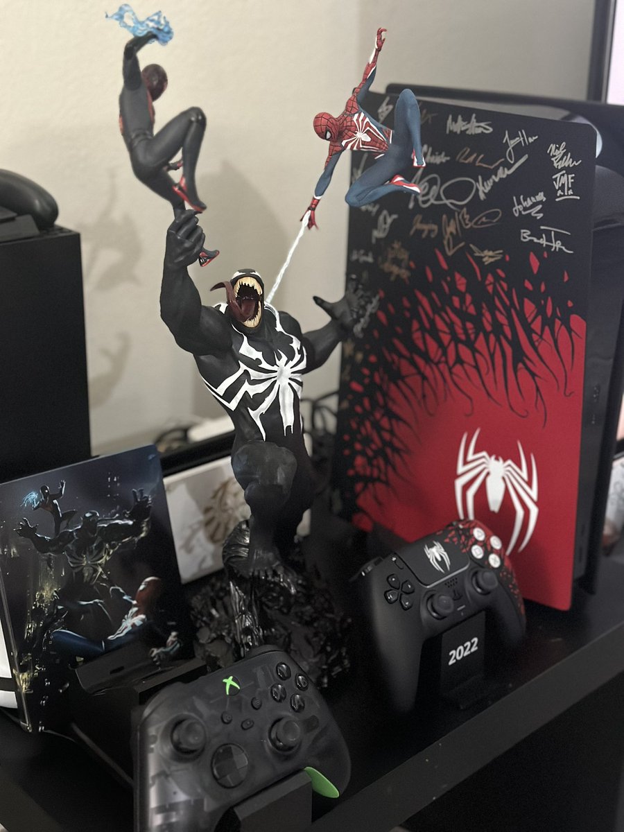 naruzzjin's tweet photo. Okay..so this is what 19 inch venom looks like.. #SpiderMan2PS5 #SpiderMan2 #marvelspiderman2 #Venom https://t.co/YVDHBzvELK