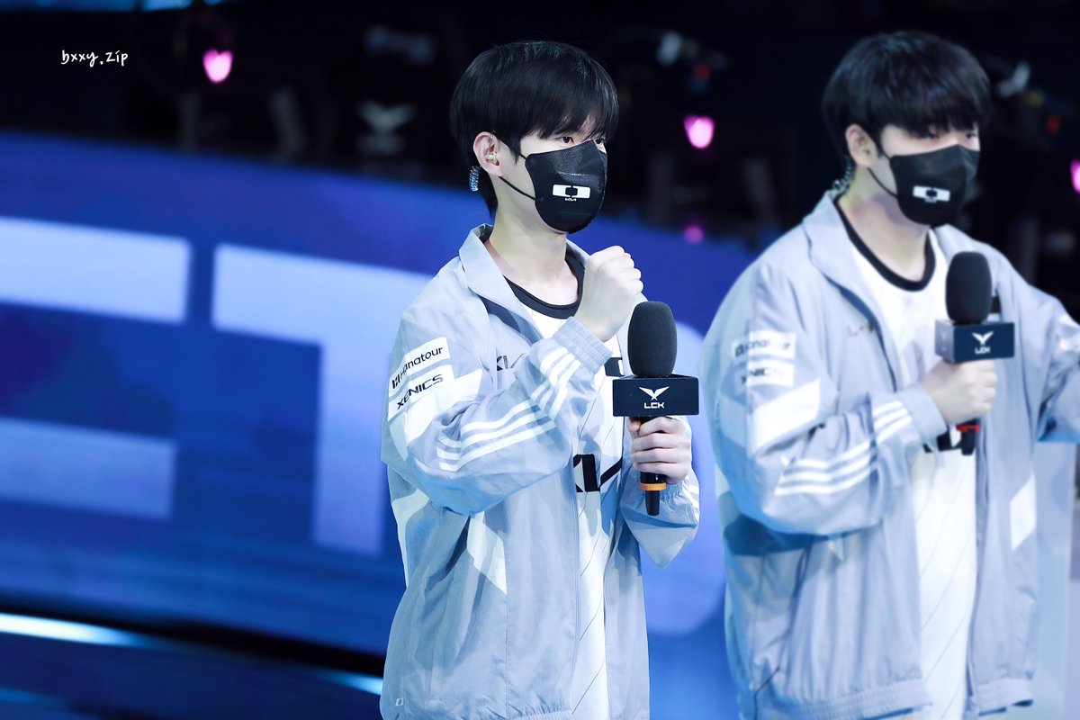 byCAN_NA's tweet photo. 🥳🎂 #DEFT 

#찬란한_데프트의_날들 #Happy_Deft_Day https://t.co/slOwyMpHo8