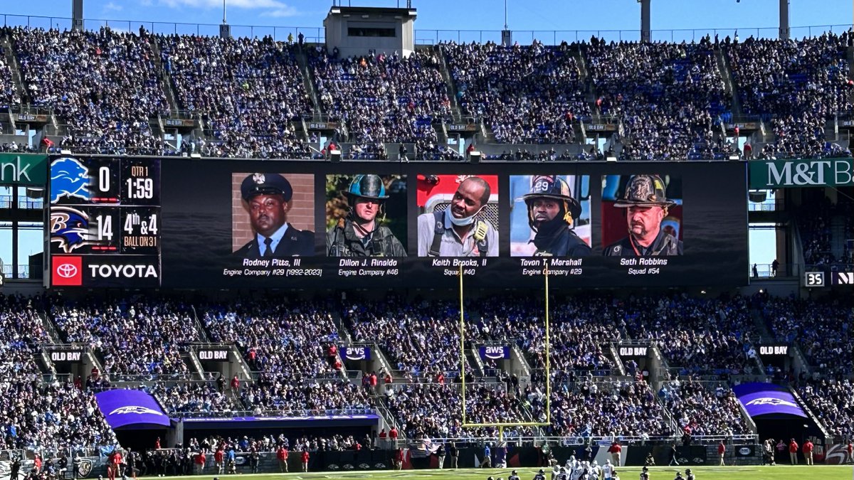 doyle0213's tweet photo. Classy move @Ravens!
Thank you for recognizing #BMORESBravest - EMT/FF Rodney Pitts, III who died in the line of duty as well as our other firefighters who were injured fighting a house fire in Northwest Baltimore on 10/19/2023. https://t.co/MFdUdiifL5