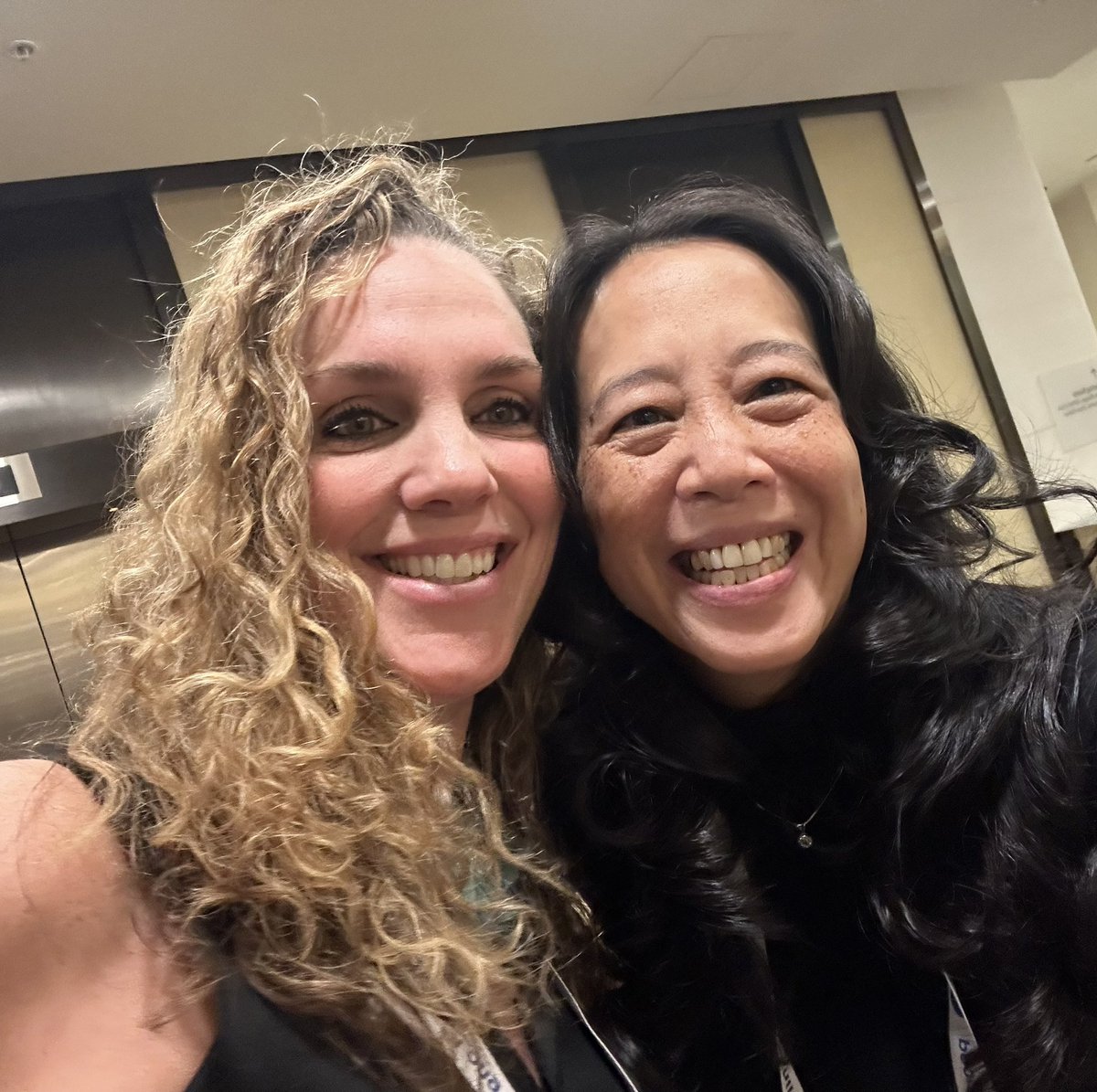 drtinamaster's tweet photo. Love this brilliant lady Dr. Siobhan Statuta @UVA I donโt get to see and learn from her enough, but I take every chance I get! ๐ @TheAMSSM @AmerAcadPeds #AAP2023 #COSMF #sportsmedicine https://t.co/4scS6HOM7k