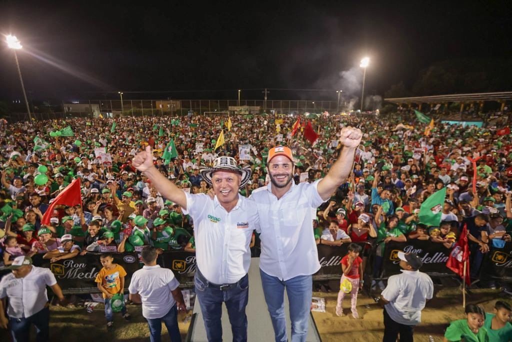 ErasmoZB's tweet photo. Pueblo Nuevo unido por una Córdoba Pr1mero 🧡☝🏻

Qué noche, qué multitud, qué energía tan especial 🙏🏼 Juntos cambiaremos la historia de este municipio con hechos, obras y oportunidades para el San Jorge.

Faltan los días más importantes para la victoria así que vamos con toda🚀 https://t.co/qttt5iotTM