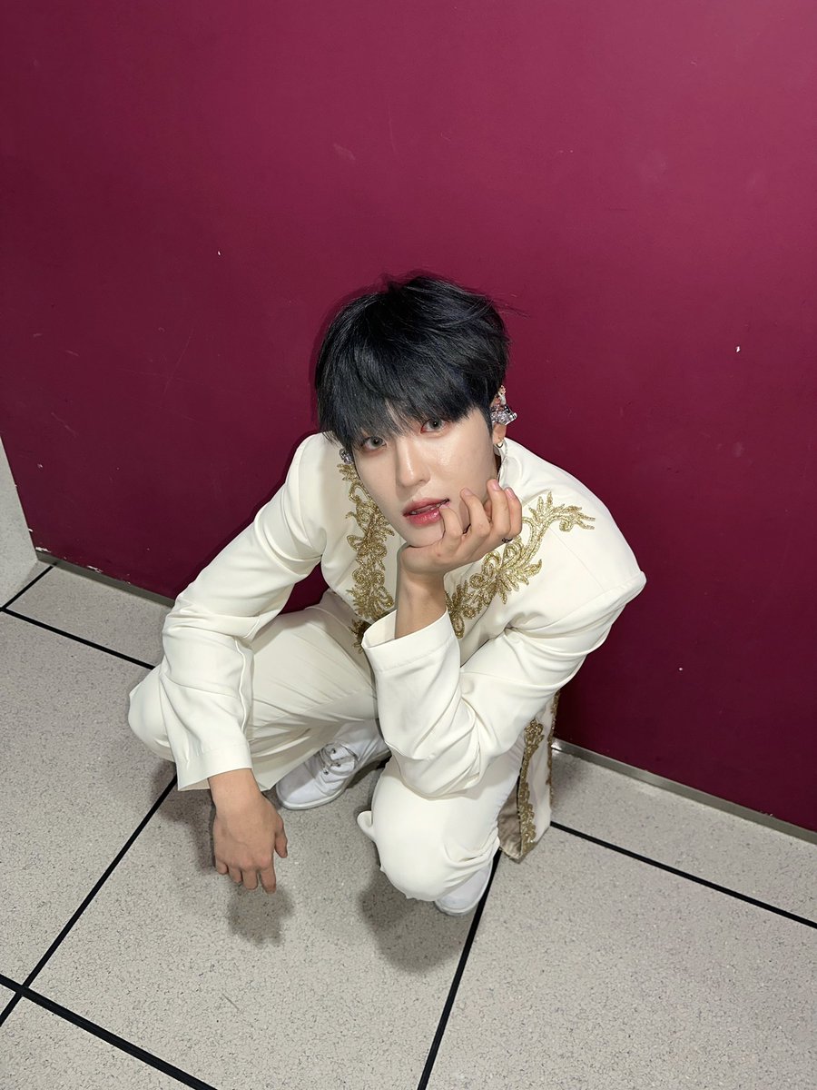 TheKingDom_GF's tweet photo. [LOUIS👑]

보고싶단 말이지❤️

#KINGDOM #킹덤 #LOUIS #루이 https://t.co/qJkriVG0uy