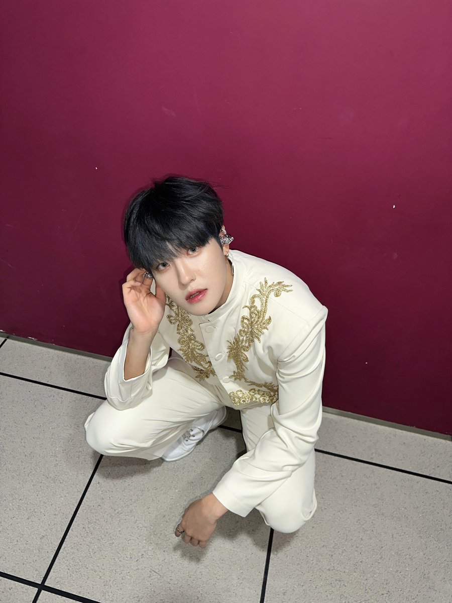 TheKingDom_GF's tweet photo. [LOUIS👑]

보고싶단 말이지❤️

#KINGDOM #킹덤 #LOUIS #루이 https://t.co/qJkriVG0uy