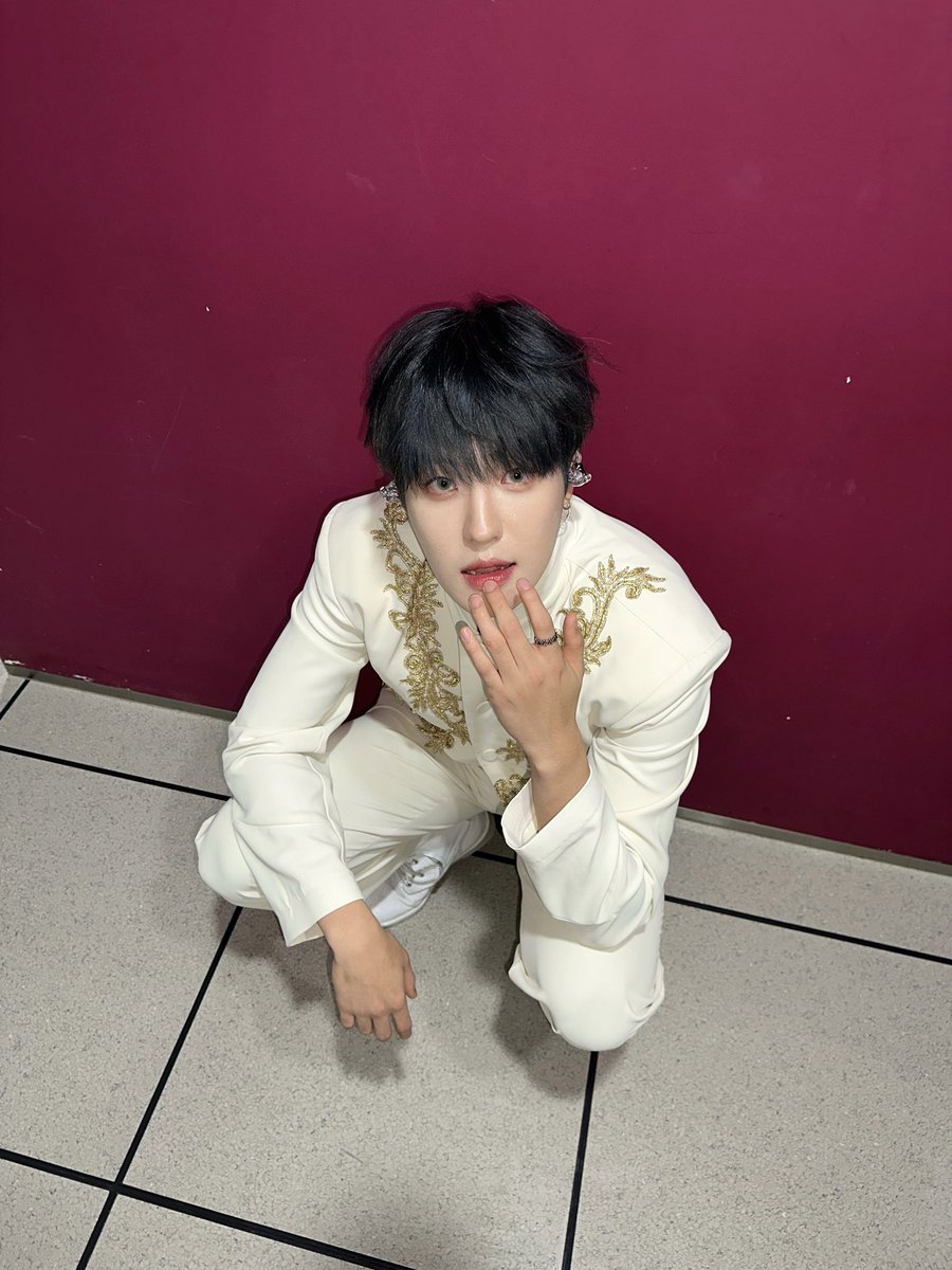 TheKingDom_GF's tweet photo. [LOUIS👑]

보고싶단 말이지❤️

#KINGDOM #킹덤 #LOUIS #루이 https://t.co/qJkriVG0uy
