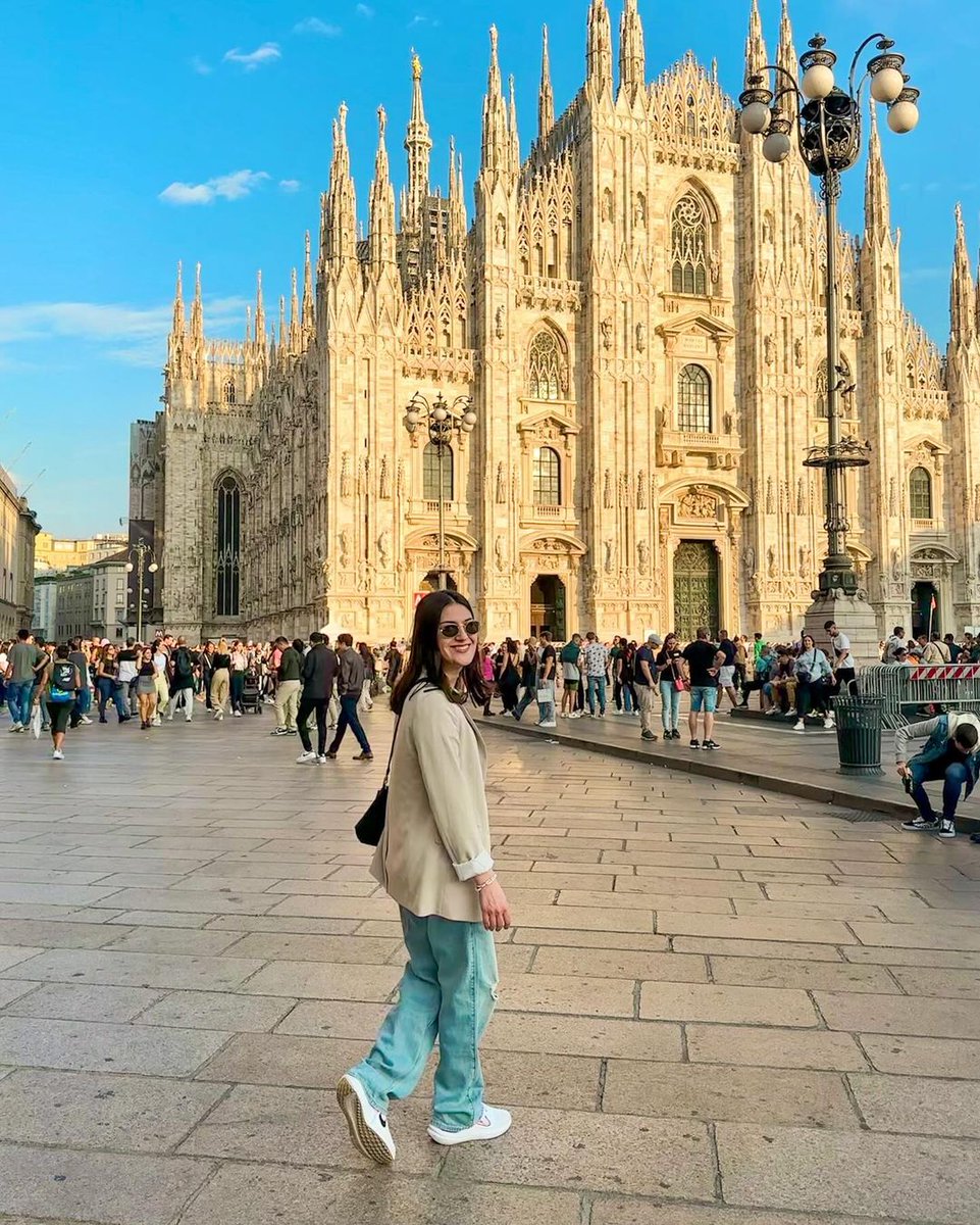 MaferTeam's tweet photo. Para todos esos amores que no pudieron ser: mejor seamos extraños ❤️🩹
📸 @mafergonzalez
#Milan #Italia
@teammafer
#MaferGonzalez
#MaferGo
@elena_avelino
#ElenaAvelinoRamos https://t.co/6lKrfqOohs