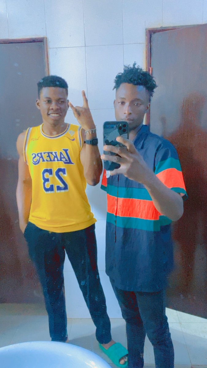 MightyAdedeji's tweet photo. I miss you brother mi🤘 https://t.co/m9U8eWbotJ