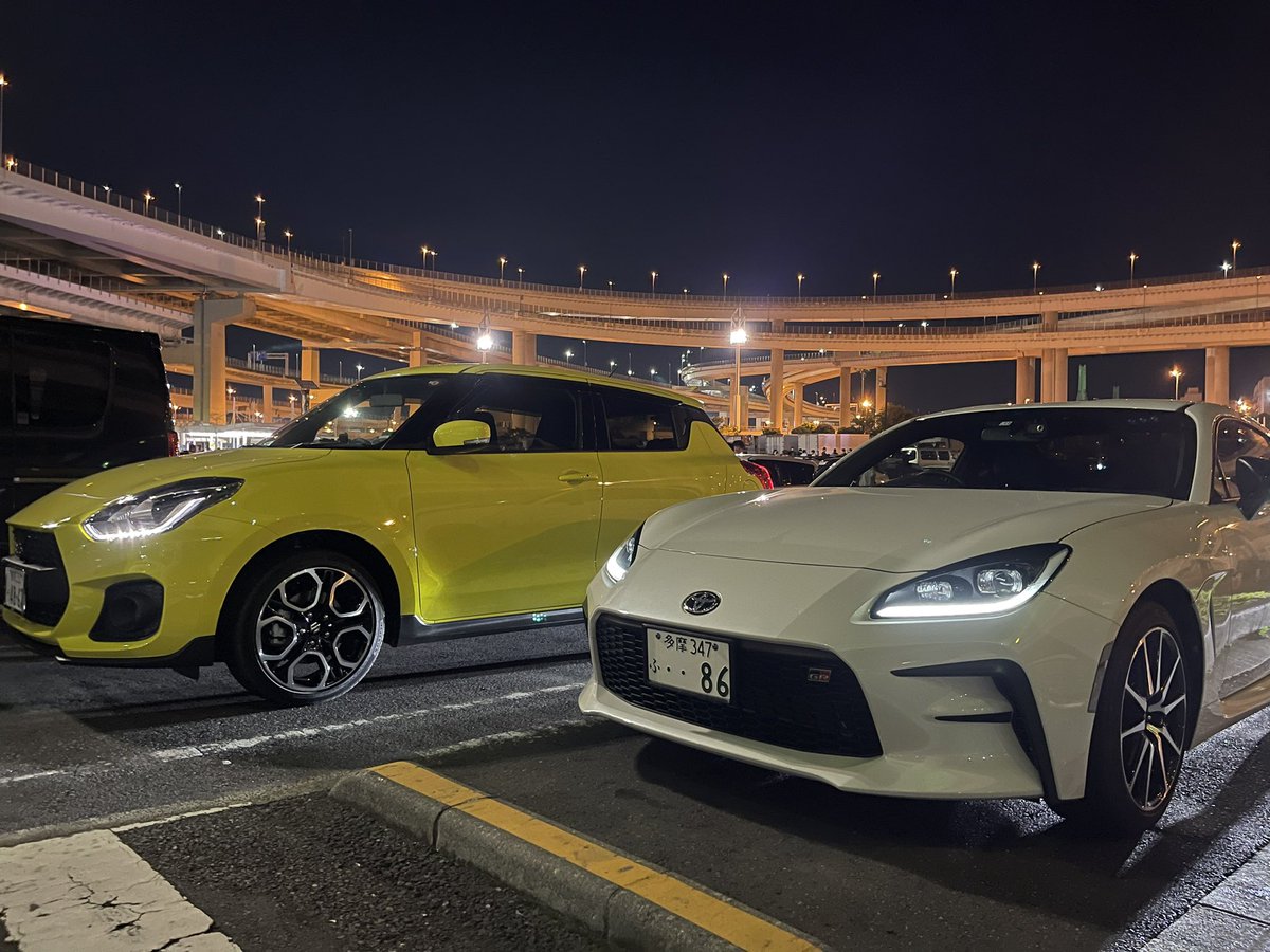 sou_zn8's tweet photo. 友達の納車祝いでした🎉 https://t.co/5m4BnrG2G6