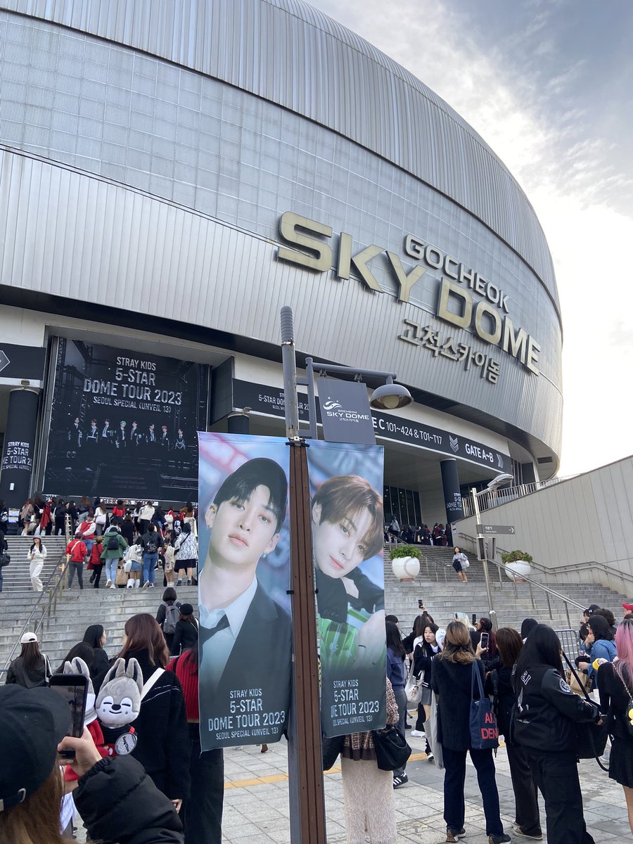 _ichigo_usagi_'s tweet photo. ソウルコン最高だったー
また絶対行く！

大阪1日目以来聞けなくなってたナジマギですが、今日でやっと呪縛が解けました
黒髪ナジマギは何もかも全部吹き飛ぶくらい綺麗だった…
全力サランヘヨイリノできて幸せ🥹 https://t.co/4N3ncErfBK