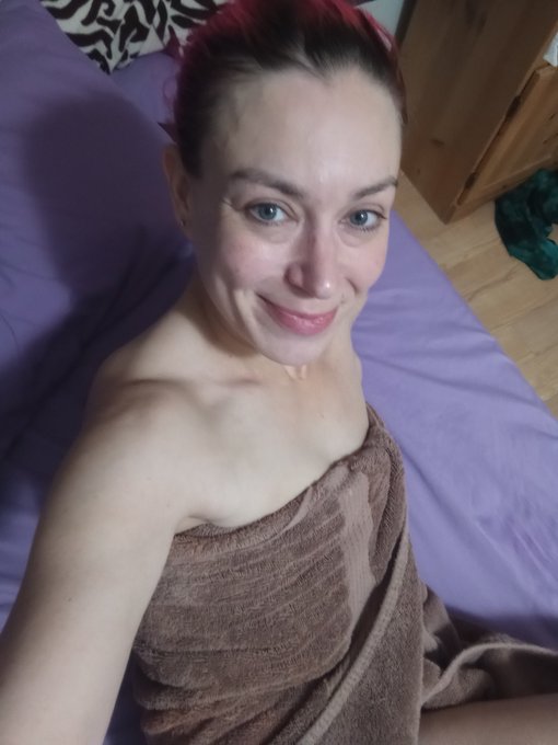 Alright.... Officially 38 🥺😀.  Life just keeps on getting better. 🤷🏼&zwj;♀️😘  #birthdaygirl https://t.co<a href="/tag/birthdaygirl"class="tags"><span>#birthdaygirl</span></a>