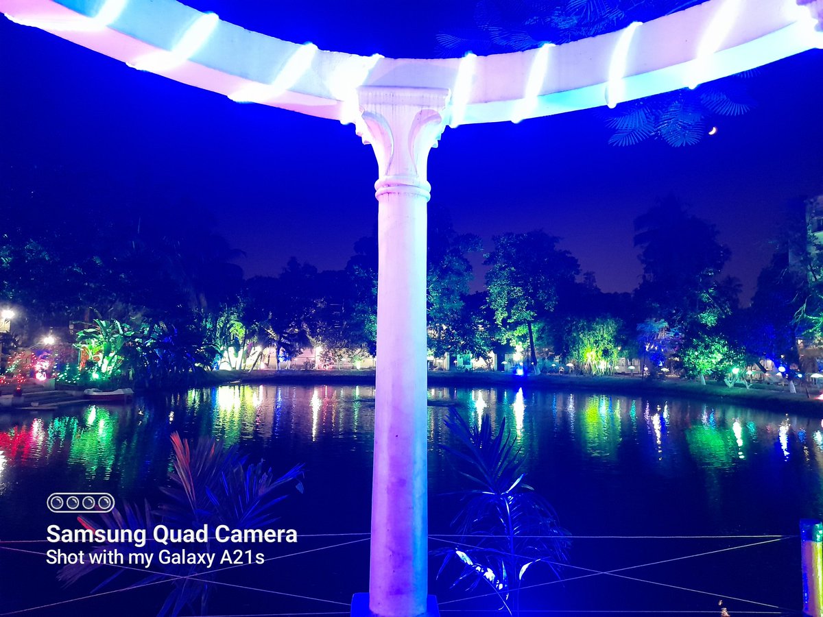 Some Beautiful Lighting in our Housing Society for Durga Puja  😍😍😍

#PujoVibes