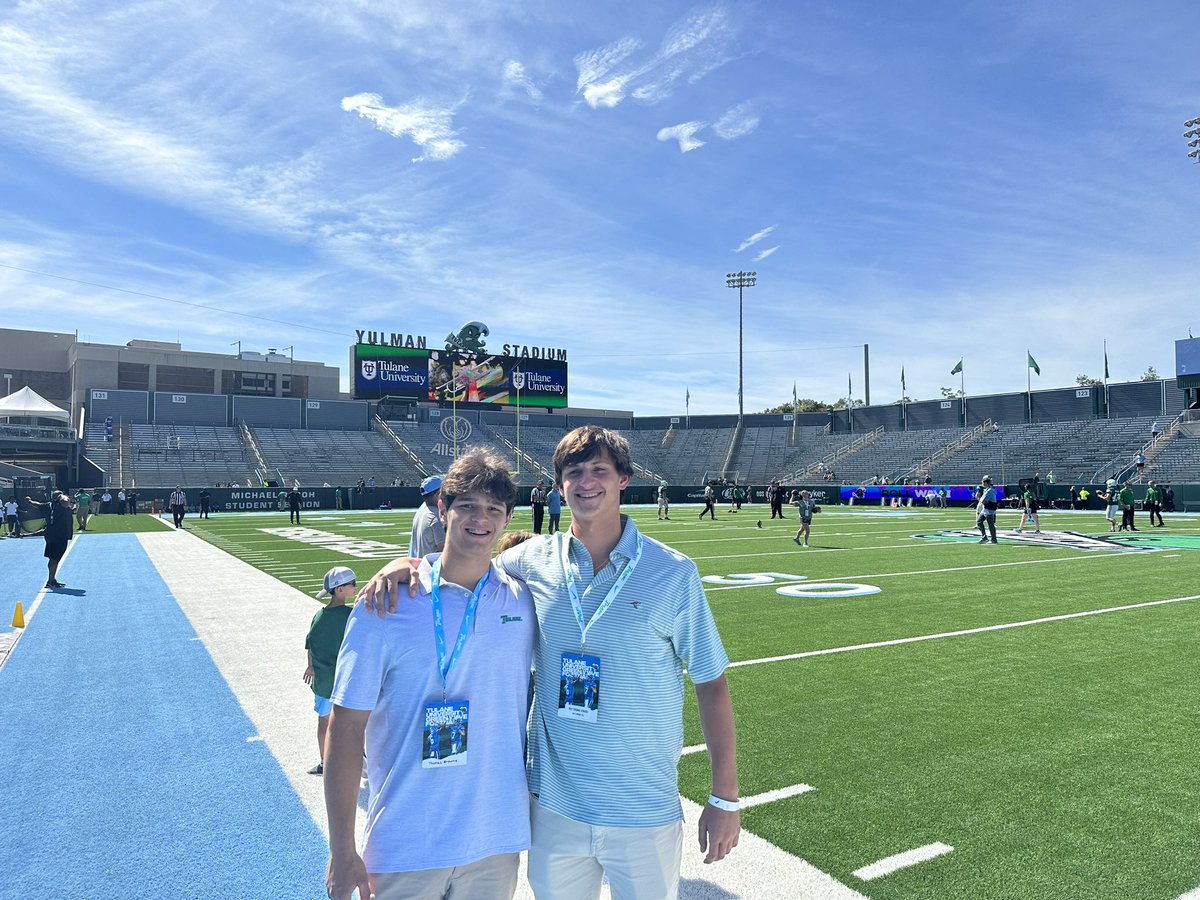 Had an amazing time and game-day experience at @GreenWaveFB !! Can’t wait to be back! @CoachKrysl @Coach_Nagle @football_brook @COACHLANGSTON75