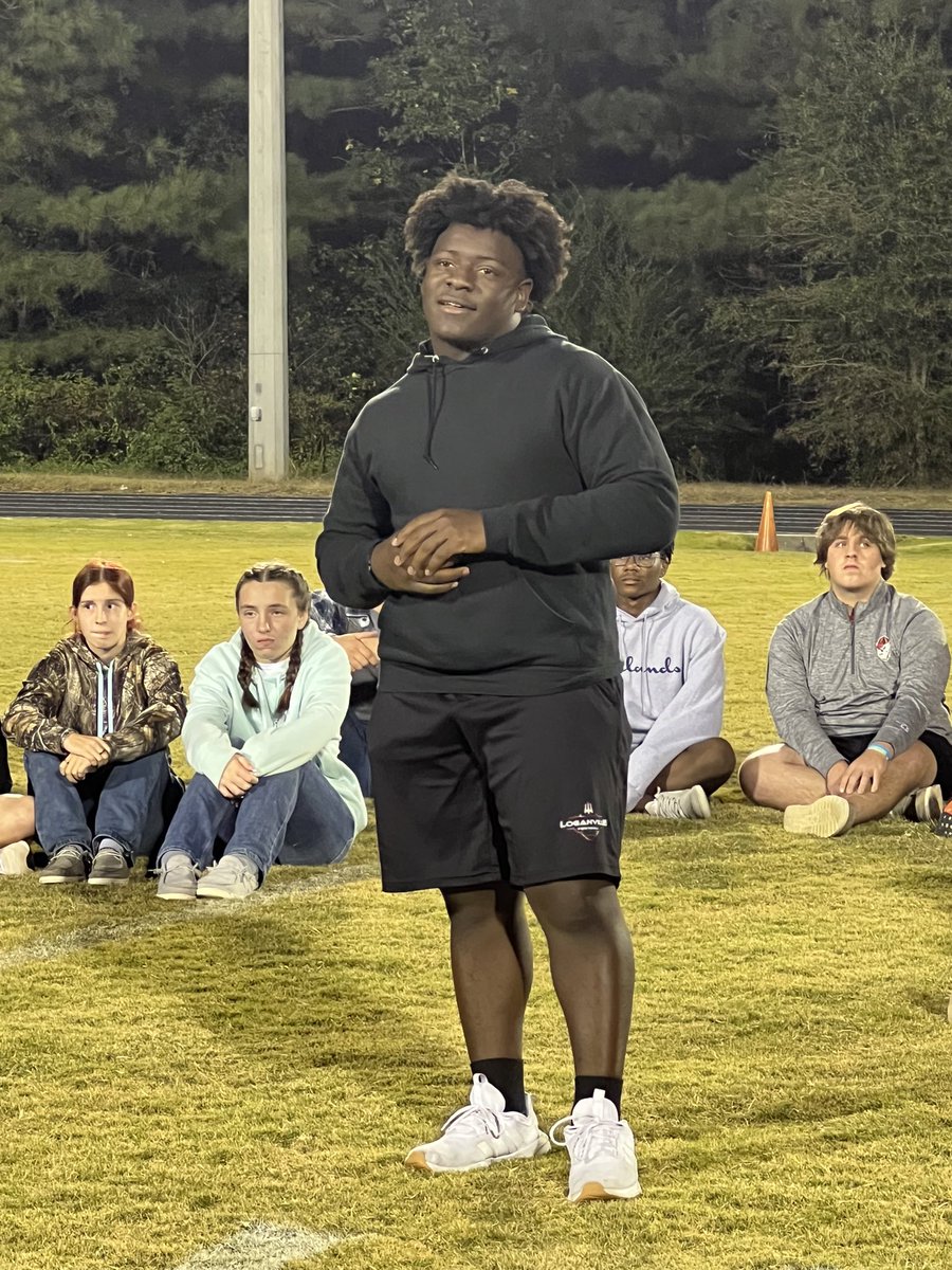 CoachJeff40's tweet photo. So proud of @LHSFBRecruits player @carllewis1106 for sharing testimony last night at FCA Fields of Faith. Carl did an amazing job. #fof23 https://t.co/ub5MaE29YL