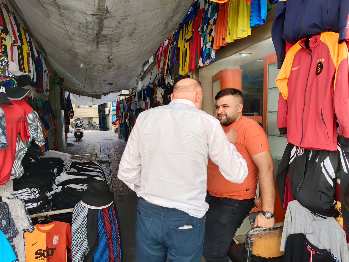 melih_meric's tweet photo. 📍Karagöz Caddesi
#Esnaf ekonomiden şikayetçi, vatandaş bu düzenden yorgun. #Esnafyorgun #Esnafbitik
#Esnaf
#CHP
#Gaziantep https://t.co/JfFVhvtI2n